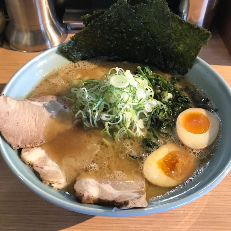 ラーメン スペシャル盛り(横浜家系ラーメン 友喜家)