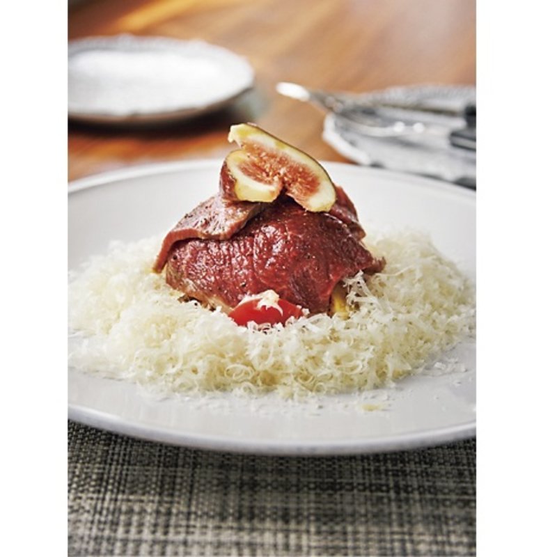 三田牛モモ肉のカルパッチョ(グルマンディーズ)