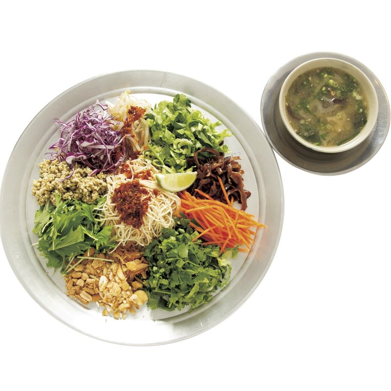 たっぷり野菜のカリカリ和え麺(ヨヨナム)