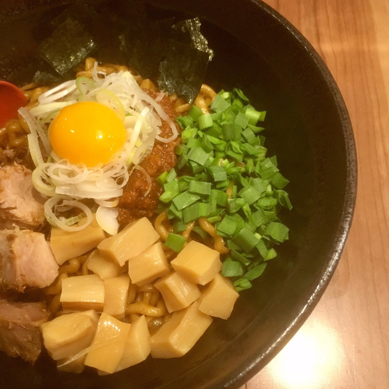 札幌まぜそばレッド（辛）(in EZO 本店)