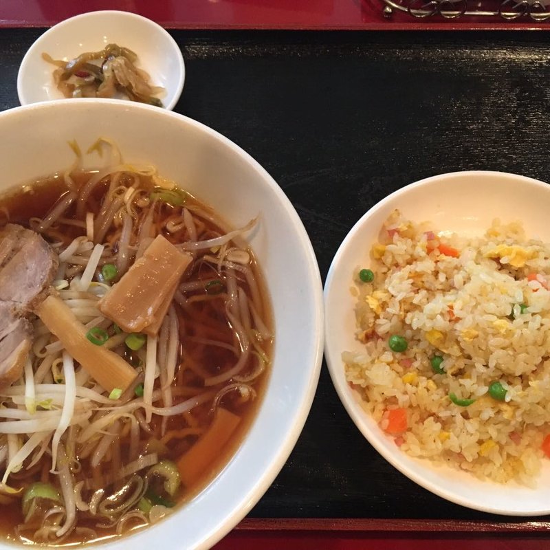 ラーメン・チャーハン定食(祥龍房 新宿イーストサイドスクエア店)
