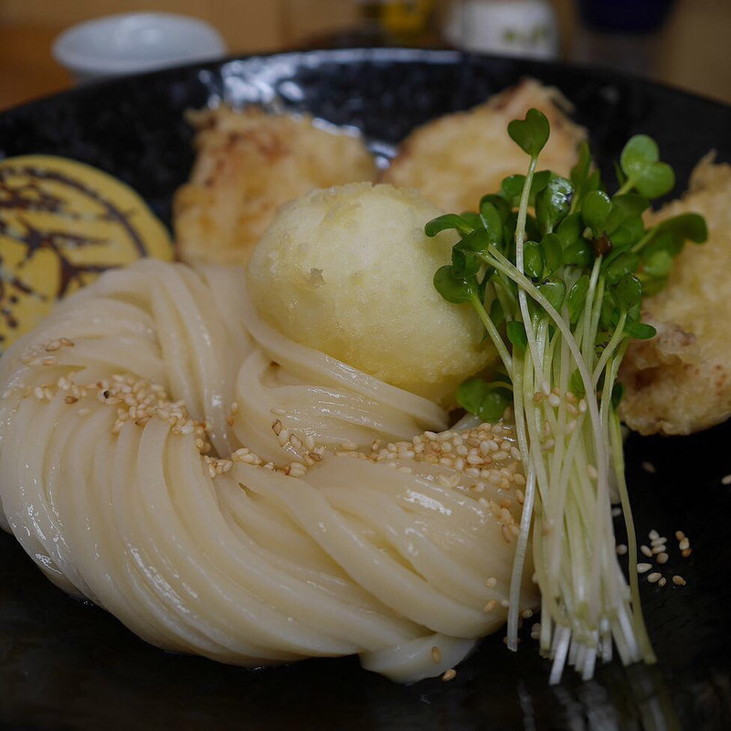 鶏玉天ぶっかけ(手打ちうどん 紅屋)
