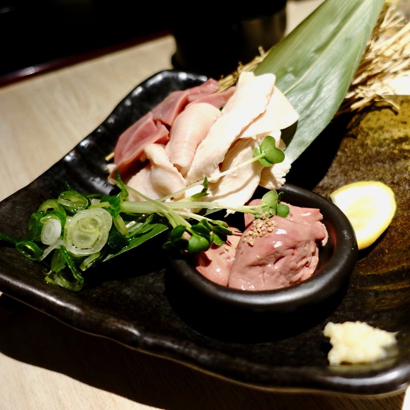 新鮮鶏のお刺身盛り(馳走庵 京橋店)