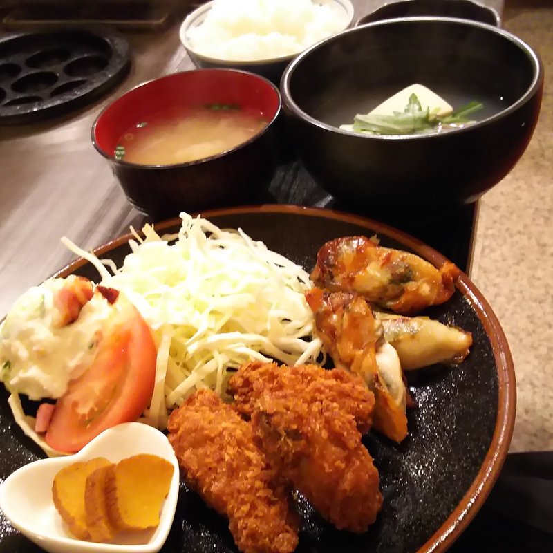 広島産牡蠣づくしランチ(若竹 川崎モアーズ店)