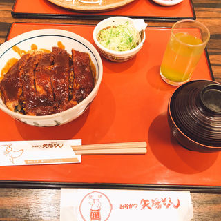 味噌カツ丼(矢場とん)