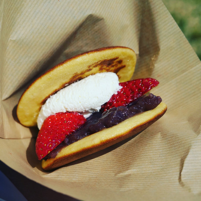 生どら焼き イチゴ(ラ・コリーナ 近江八幡店 （La Collina）)