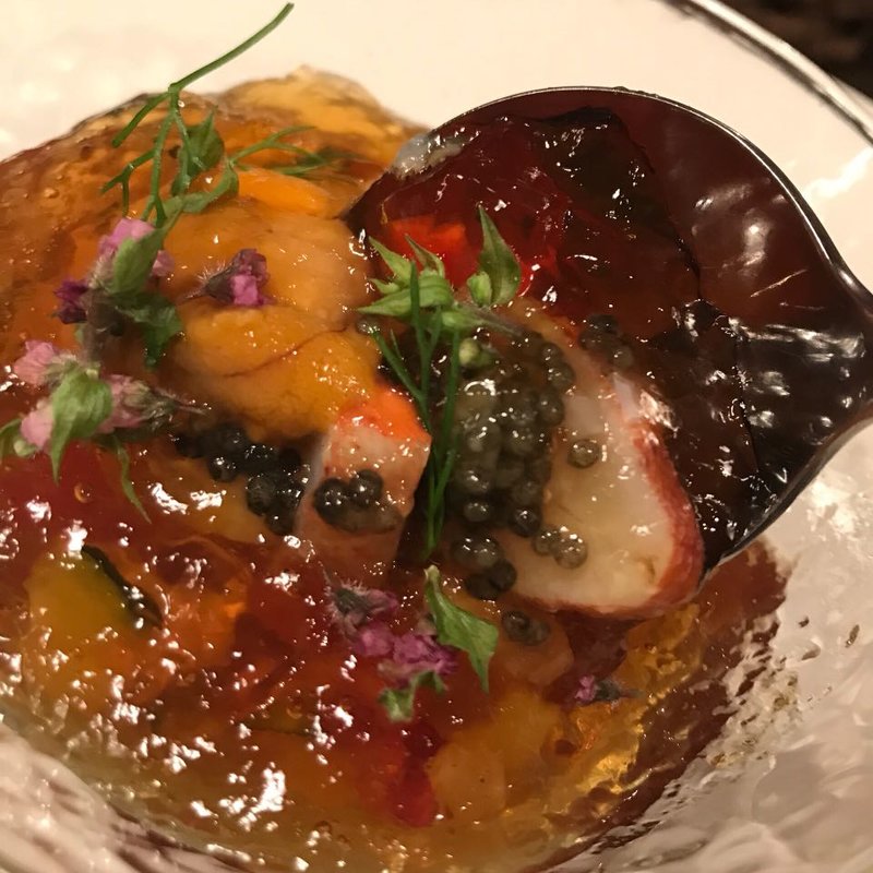 オマール海老のジュレ仕立て(カーヴ ド ルフージュ （Cave de Rufuge）)