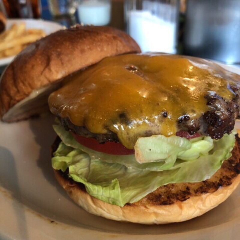 チーズバーガー(サン フランシスコ ピークス （San Francisco Peaks）)