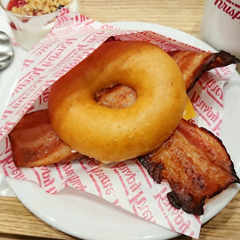 ドーナツバーガー(クリスピー・クリーム・ドーナツ 有楽町イトシア店 （Krispy Kreme Doughnuts）)