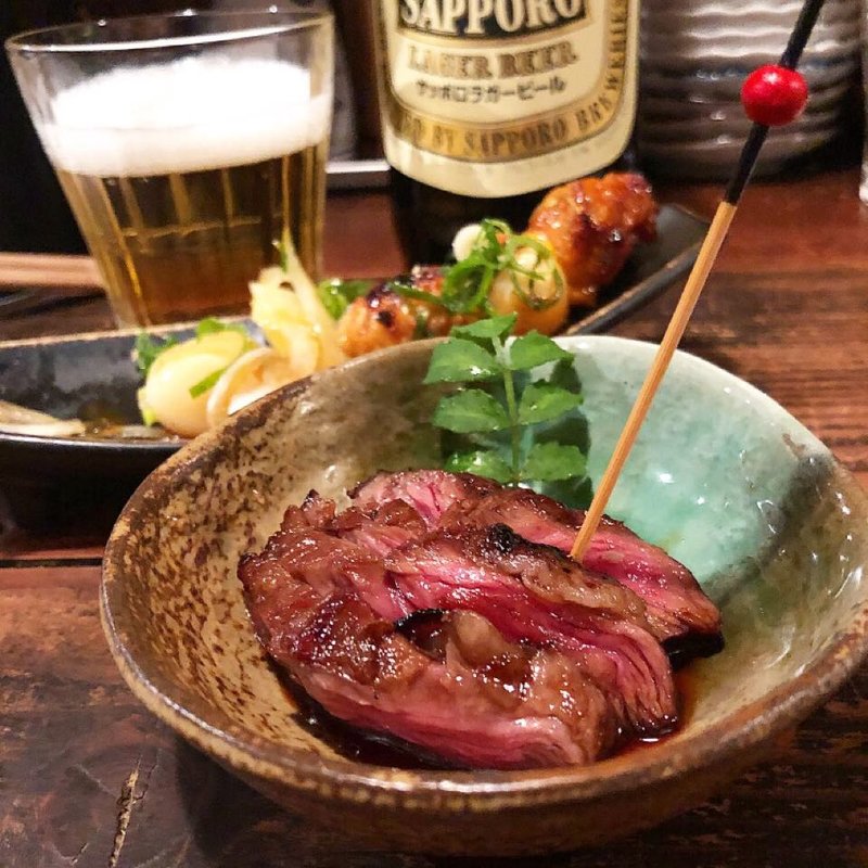 和牛炙り(立ち呑み ジャックとマチルダ )