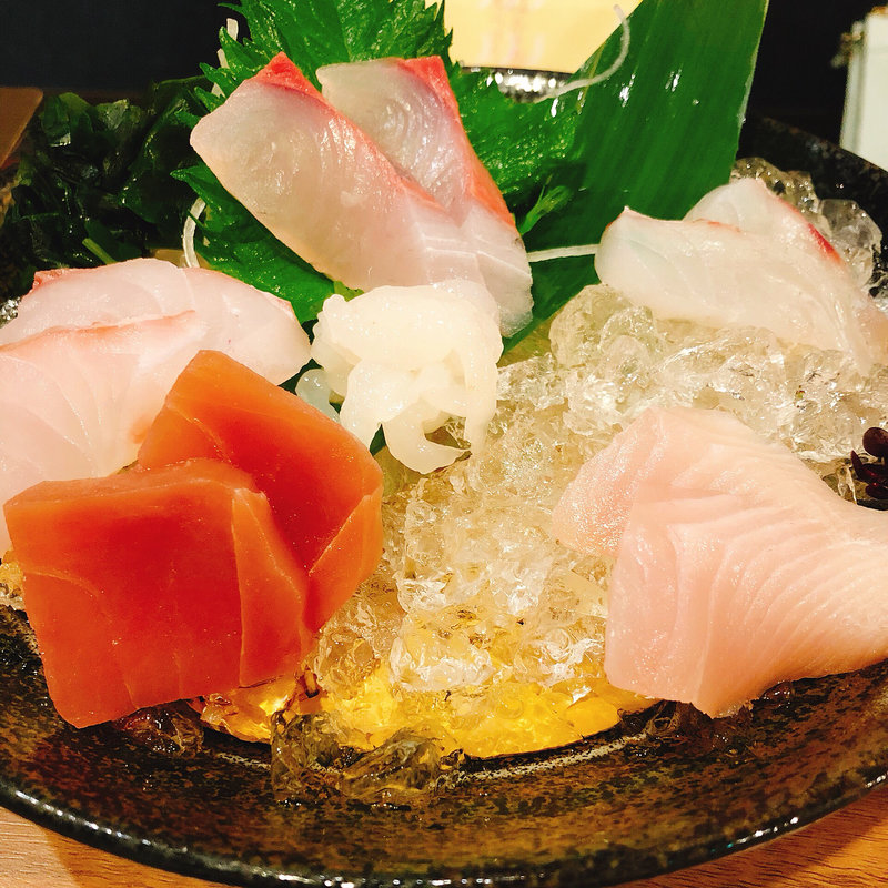 お刺身盛り合わせ(旬彩坐 立山 （しゅんさいざ たてやま）)