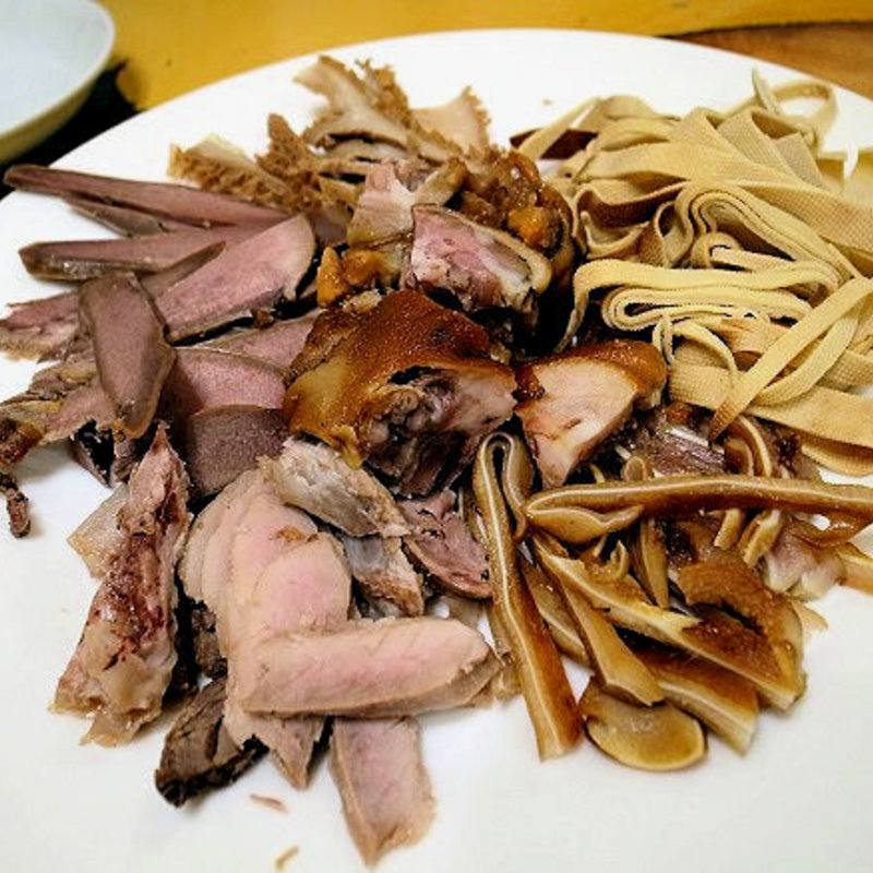 熏醤拼盘(滕記鉄鍋炖(とうきてつなべどん))