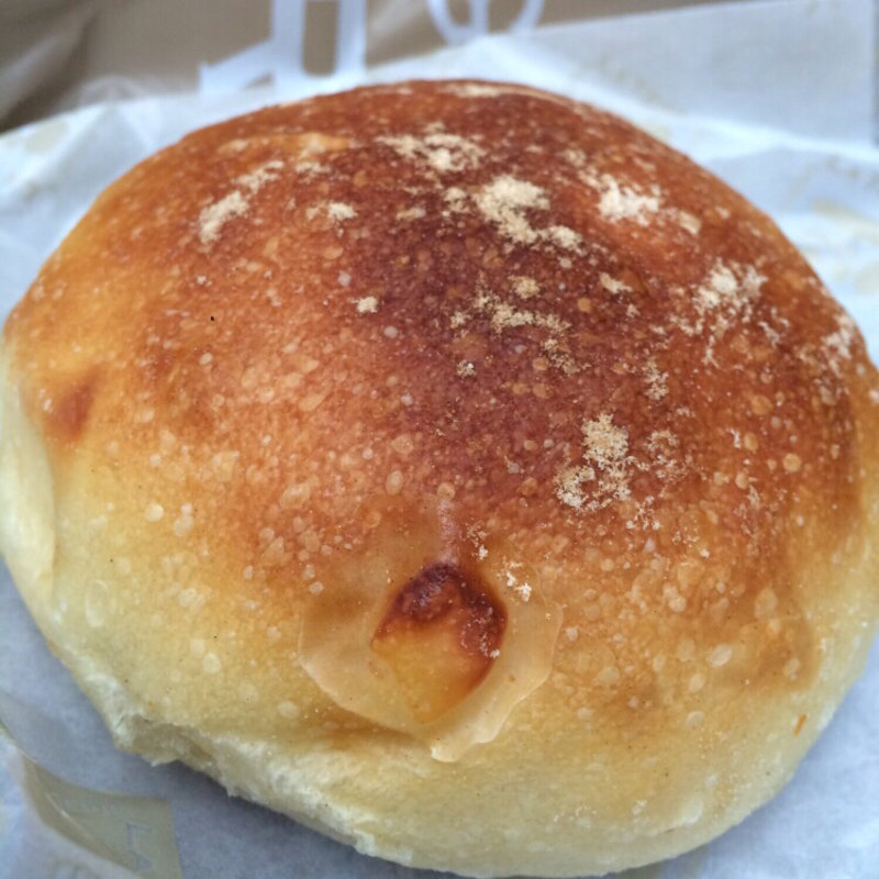 チーズパン(ブーランジェリー ラ・テール エキュート品川店)