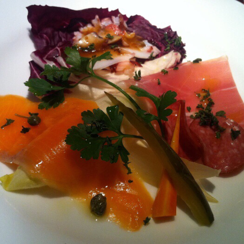 サーモンカルパッチョ(キッチン静)