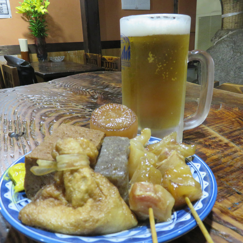 おでん 1つ(もつ焼の くらり庵)