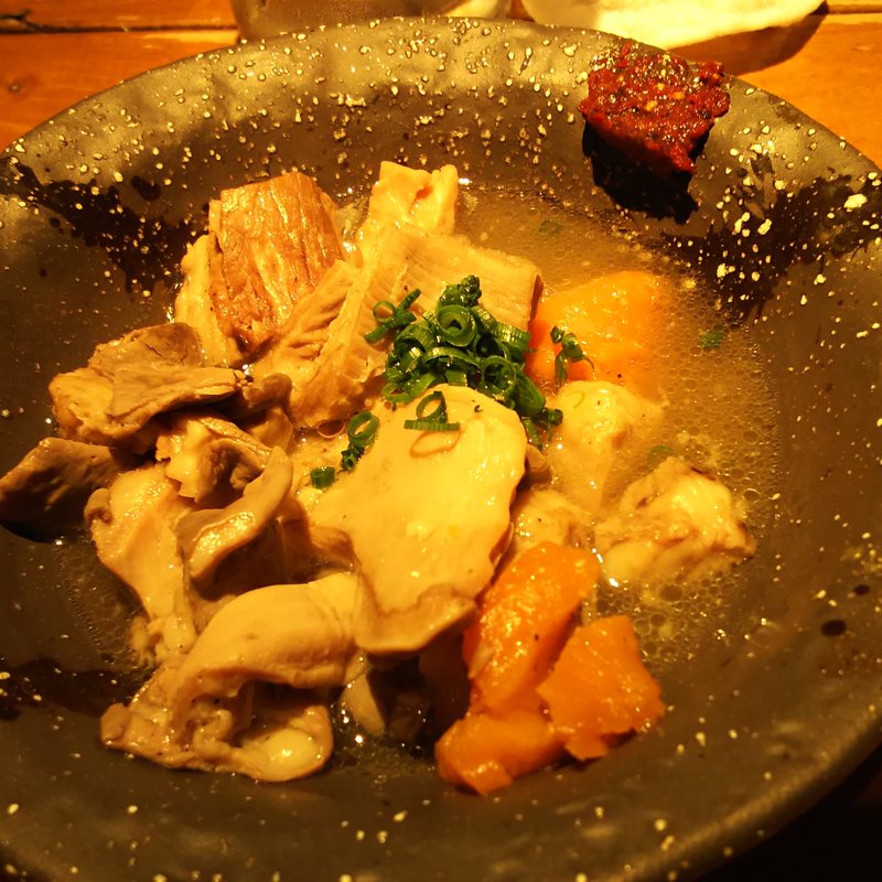 肉寿司の塩モツ煮込み(蒲田バル肉寿司)