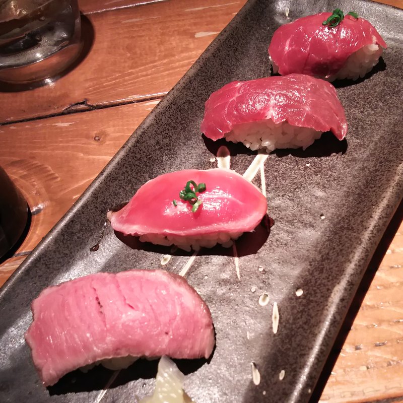 赤身4種盛り合わせ(蒲田バル肉寿司)