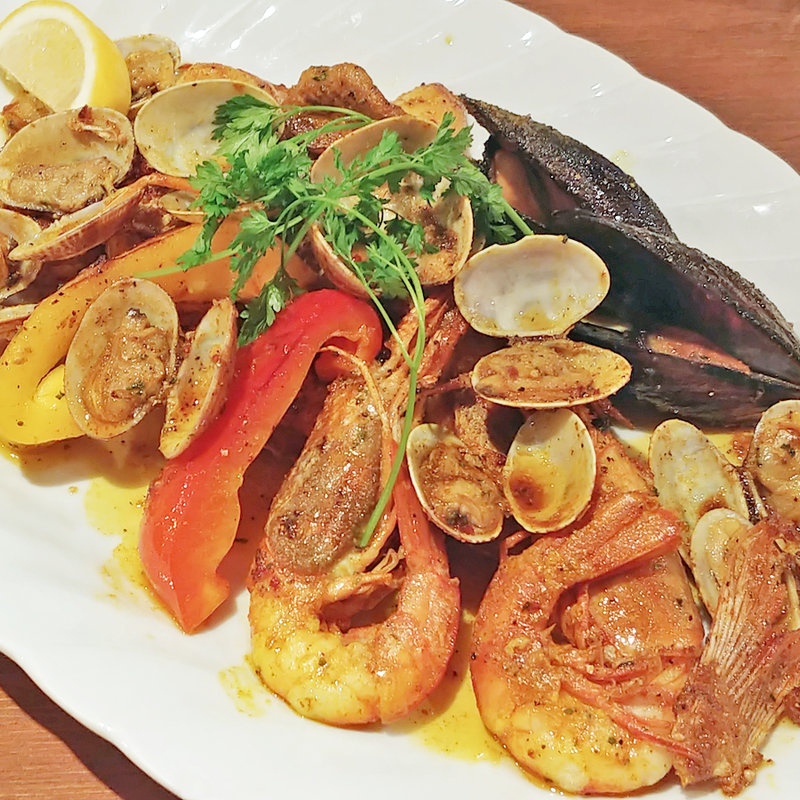 シーフードオリーブオイル焼き(GARA スパイスレストラン 池袋店)