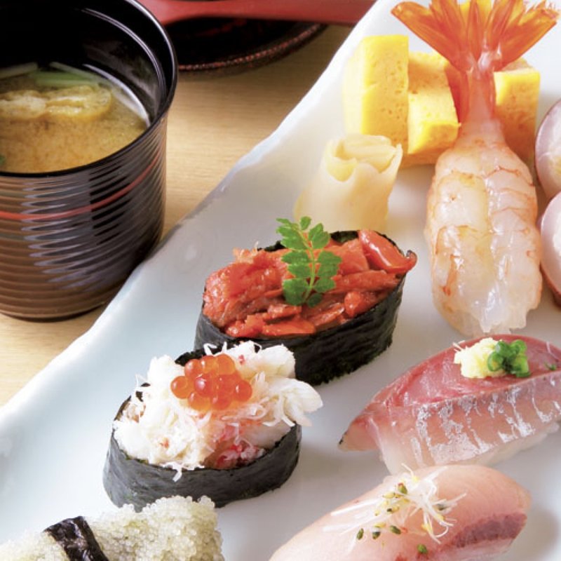 季節のおすすめ握り（味噌汁、茶碗蒸し付き）(鮨 竹山)