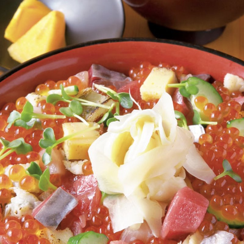 バラちらし（しじみ汁、季節の果物付き）(まんてん鮨)