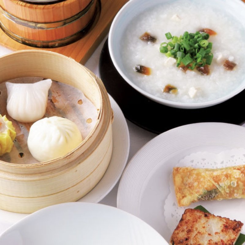 豆花飲茶セット（本日の蒸し点心三種、焼き点心と揚げ点心、本日の逸品、特製豆花スープ、ピータン入り鶏粥、デザート）(四川豆花飯荘 東京店 （シセントウファハンソウ）)