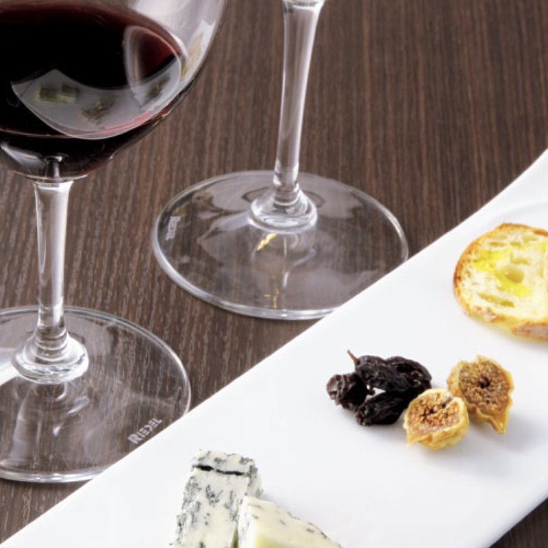 チーズ2種盛り合わせ(ワインショップ・エノテカ 東京駅グランスタ丸の内店)