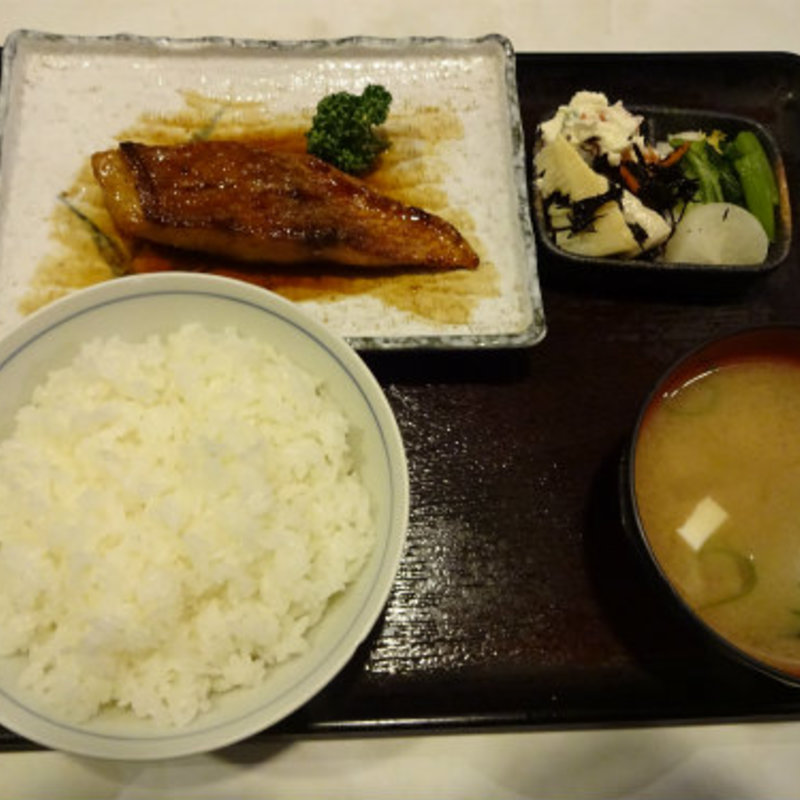 鯛の照り焼き定食(キッチンさん吉)