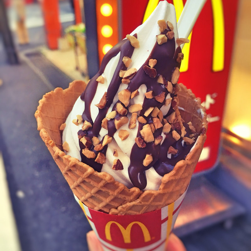 ワッフルコーン チョコ&アーモンド(マクドナルド 西新中央商店街店)