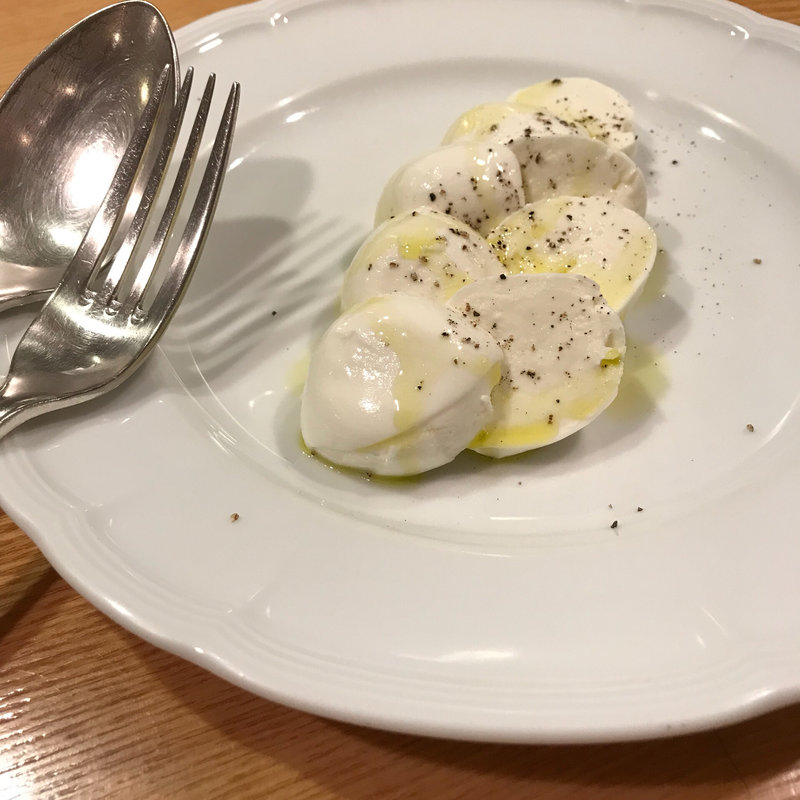 水牛のモッツァレラチーズ(カ・デル・ヴィアーレ （【旧店名】クチーナ・イル・ヴィアーレ）)