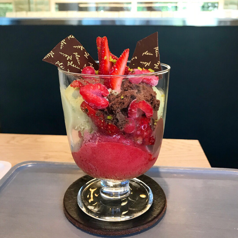 パルフェピスタシエ(ショコラトリープラン（chocolaterie plein）)