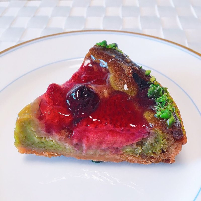 苺とピスタチオのタルト(ラ・フルネ （La Fournee）)