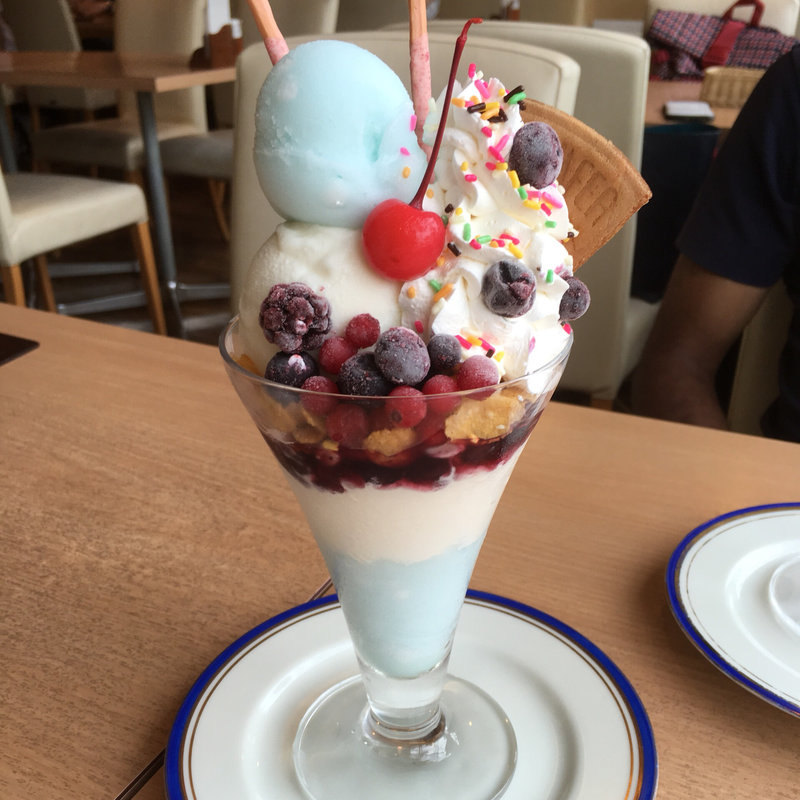 ブルーココナッツパフェ(からふね屋珈琲店 三条本店 )