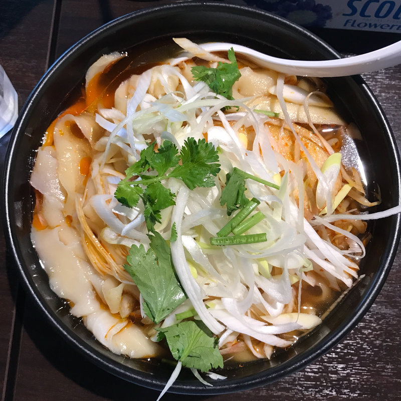 酸辣刀削麺（大盛り）(刀削麺 張家 麹町店 )