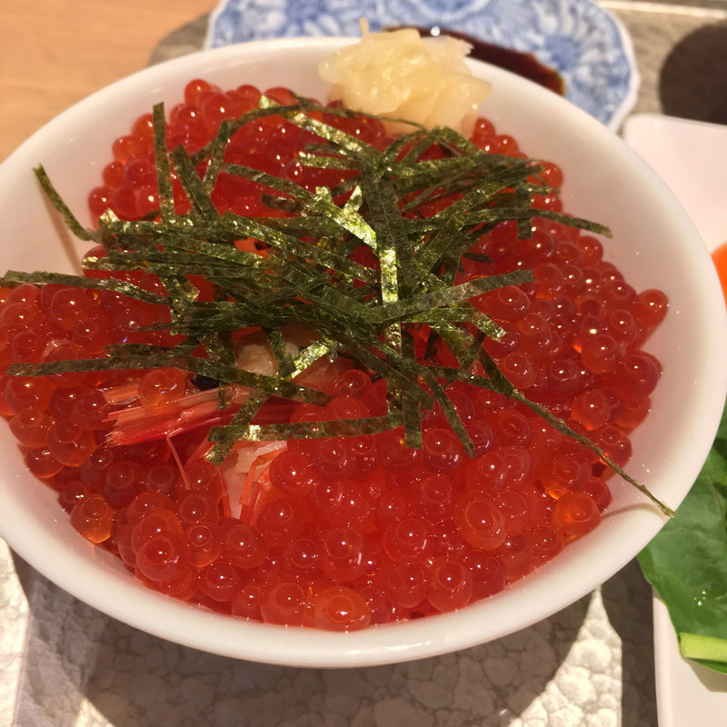 海鮮丼(月夜のうさぎ)