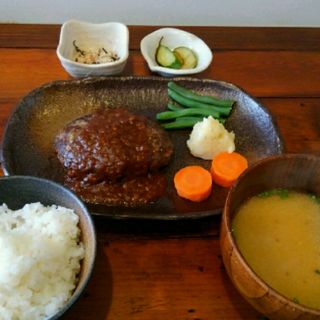 宮古牛のハンバーグ定食(ソラニワホテルアンドカフェ （soraniwa hotel and cafe）)