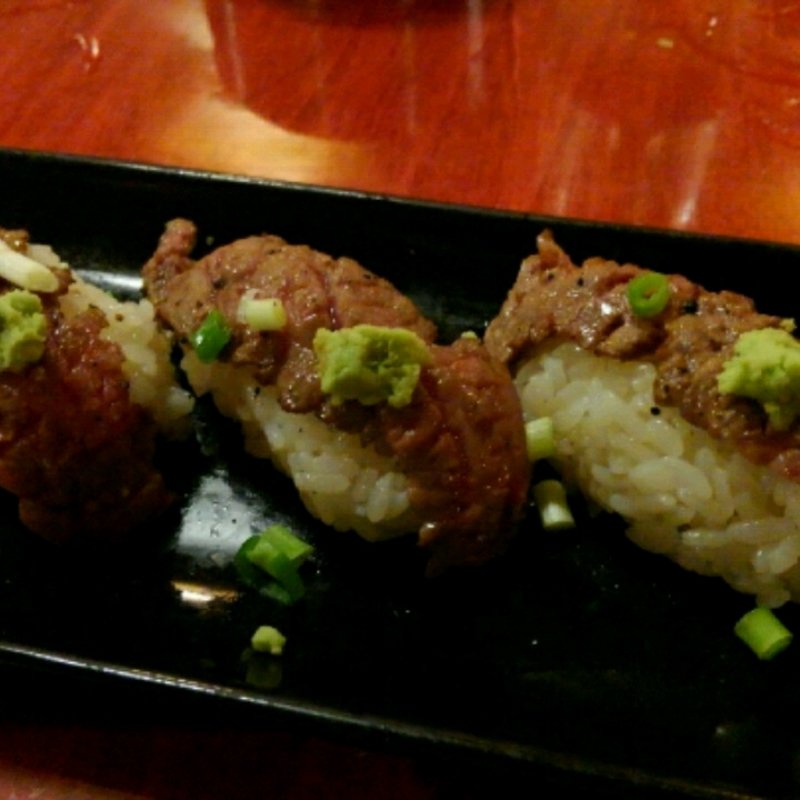 石垣牛の肉寿司(海鮮酒家 中山 本店 （かいせんしゅか ちゅうざん）)