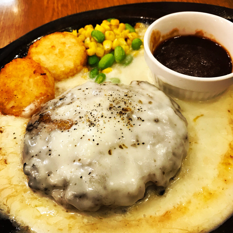 とろ〜りチーズINチーズONハンバーグ(ガスト 綾瀬駅前店)