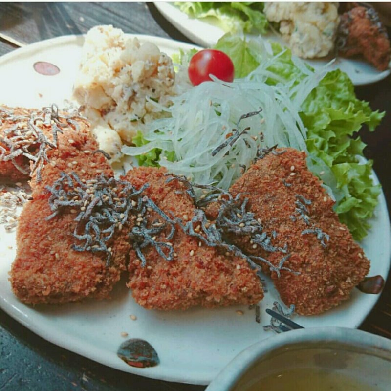 ハラミ＆カイノミカツ定食(牛屋 ヒコベー （HikoBer）)