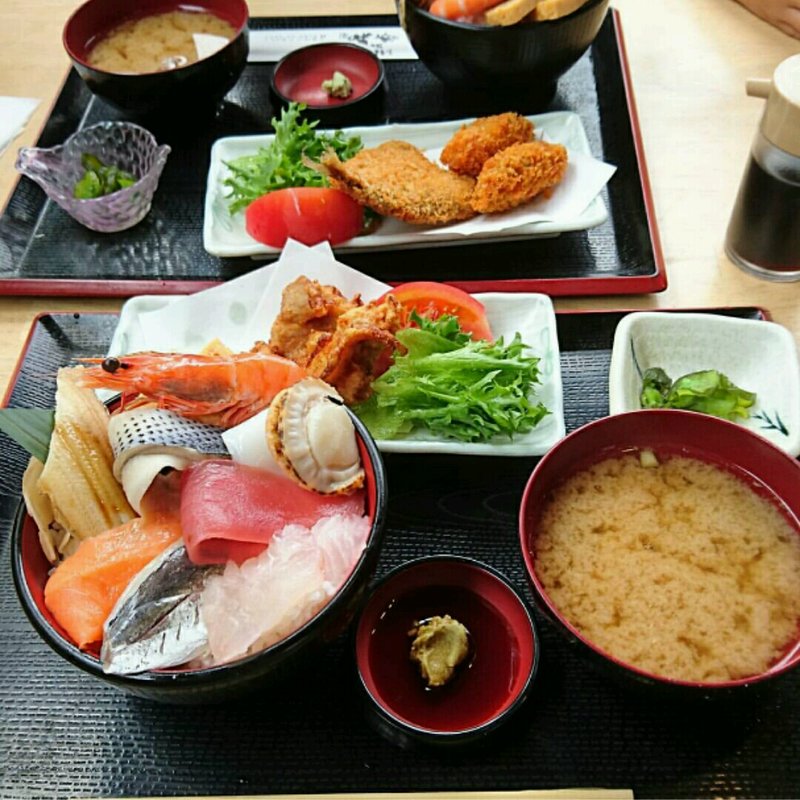 海鮮＆唐揚げ定食(お食事酒処和 )