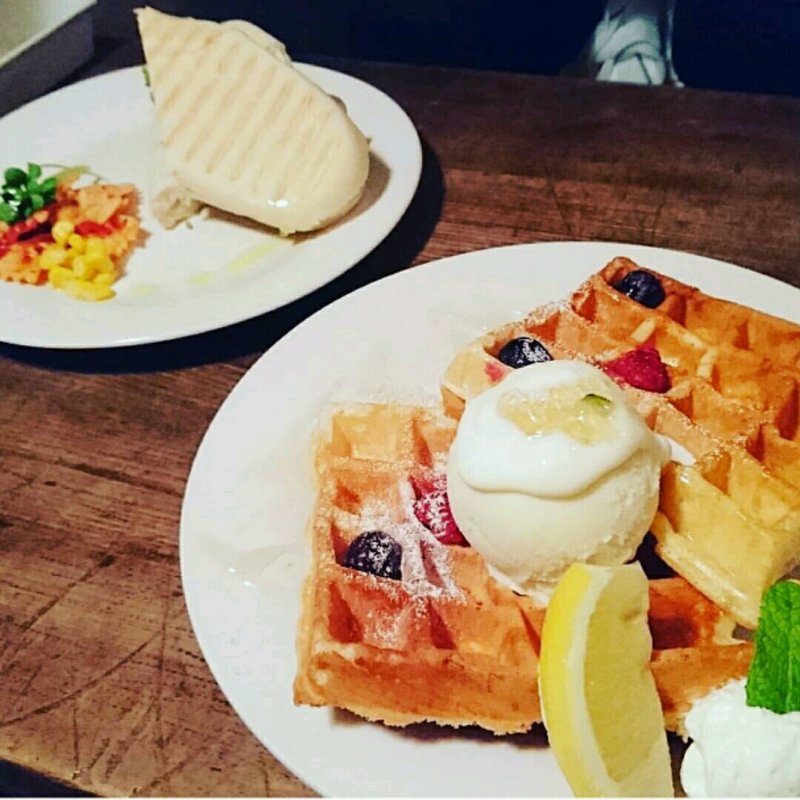 ベリーワッフル(Uluru （ウルル）)