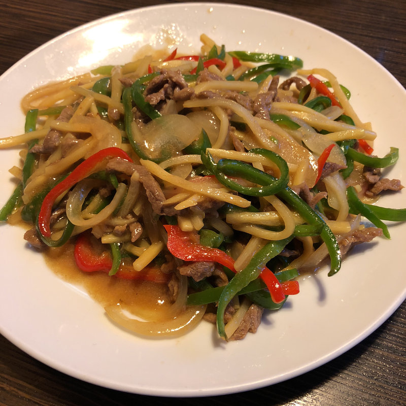 青椒肉絲(味香苑 １号店 （ミカエン）)