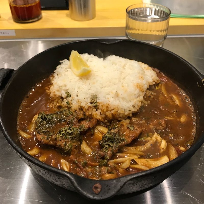 鶏せせりと淡路玉ねぎのカレー (カレー食堂spice.7)