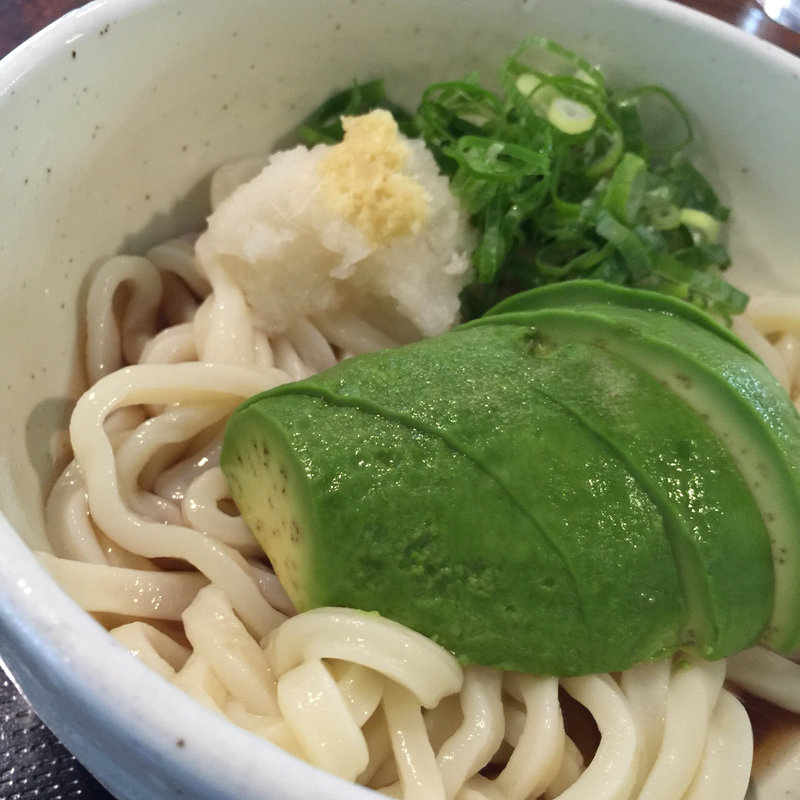 アボカドうどん(だいつねうどん 銀座本店)