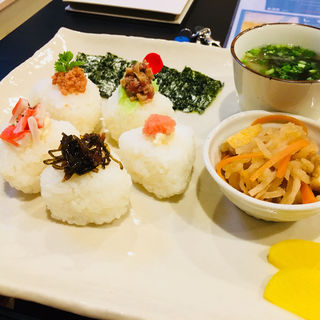 おむすびセット(おむすびcafe道草)