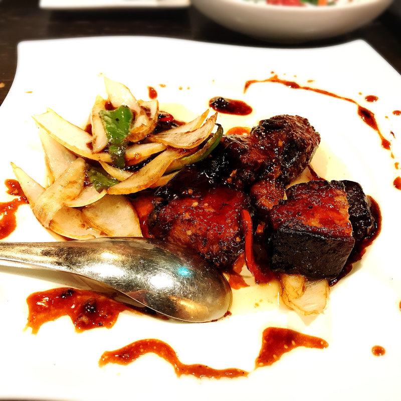 三枚肉の黒酢酢豚(餃子バル 大豊記 中目黒)