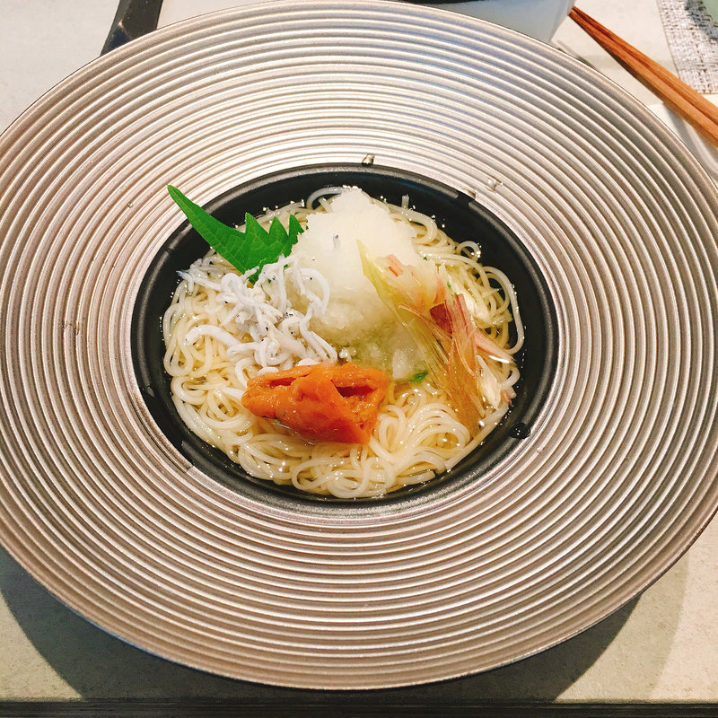 しらす梅おろしそうめん HALF(そそそ)