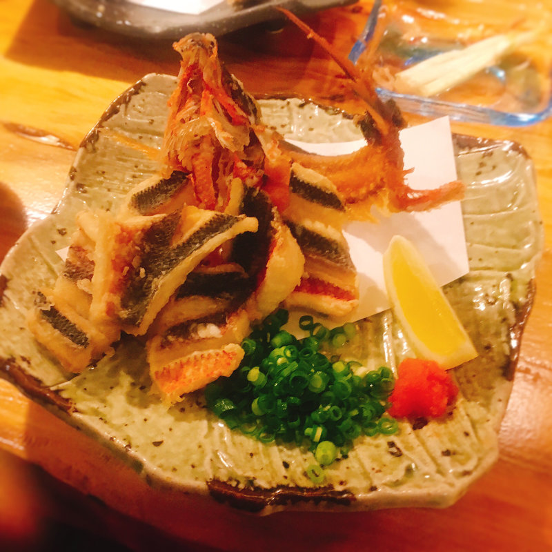 グルクンの唐揚げ(地酒と地産料理 花咲)