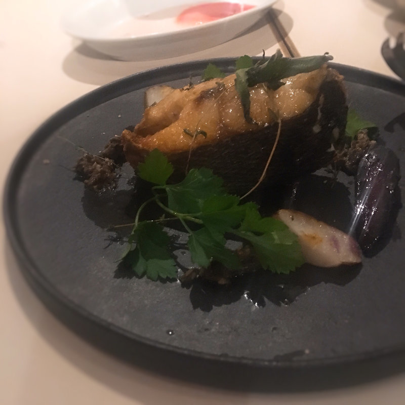 船橋漁港のスズキの香草ロースト(カフェレストラン ベルツ 三田)