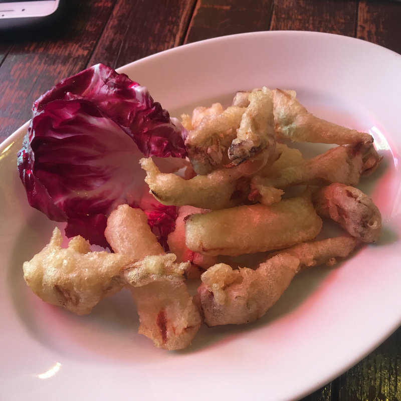 アーティチョークとウドのフリット(フレーゴリ)