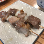 豚バラ串(大久保酒店)